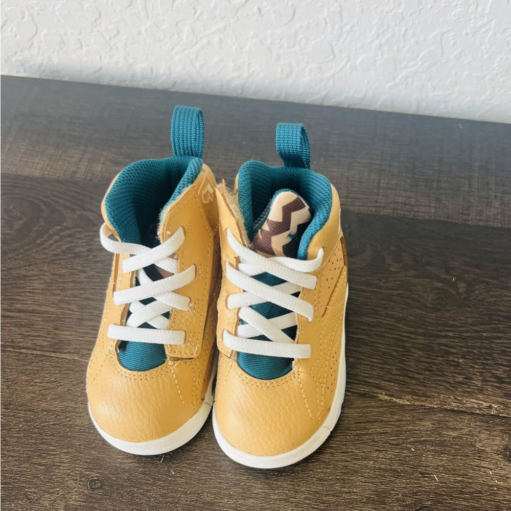 Nike Jordan Jumpman MVP Sneakers Size 5C DZ5576-700 Kids Shoes 021124
